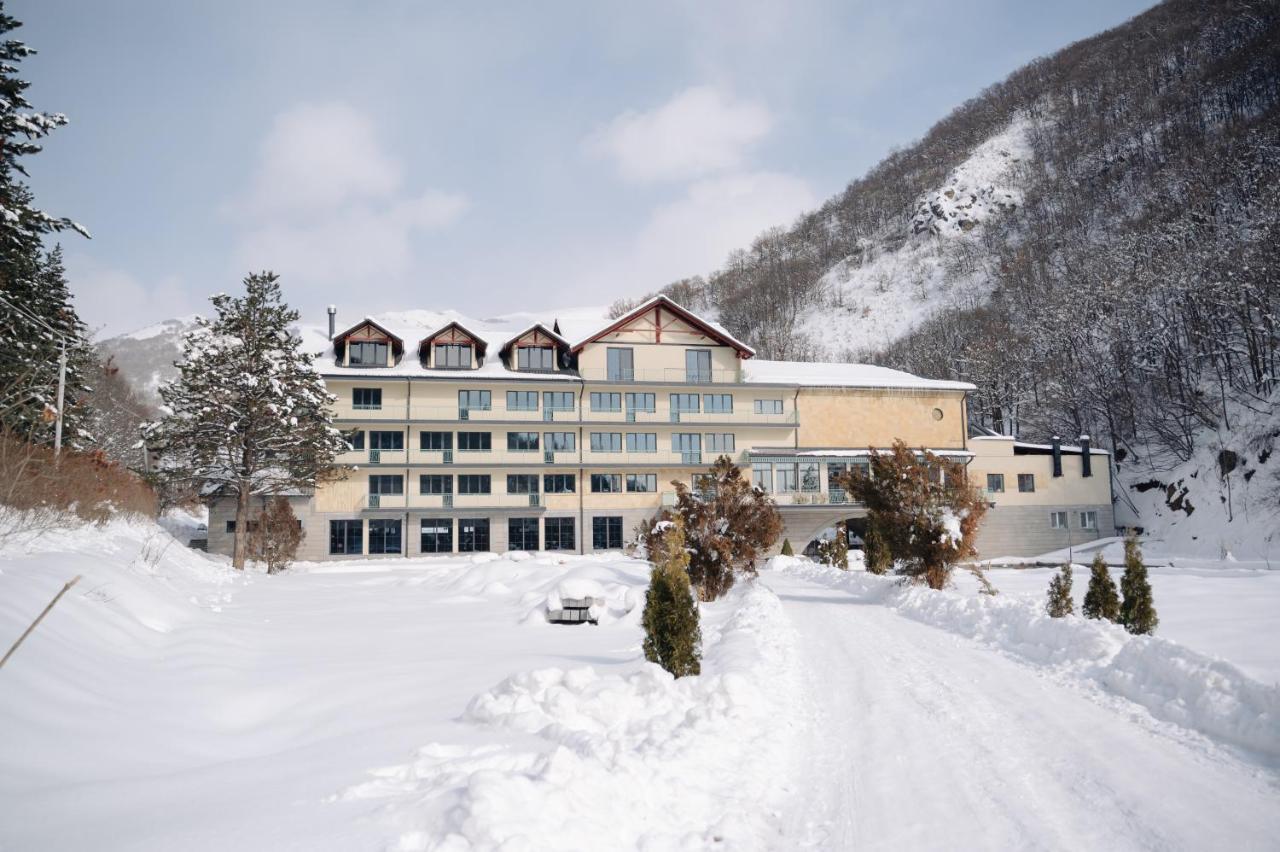 Apricot Aghveran Resort 외부 사진